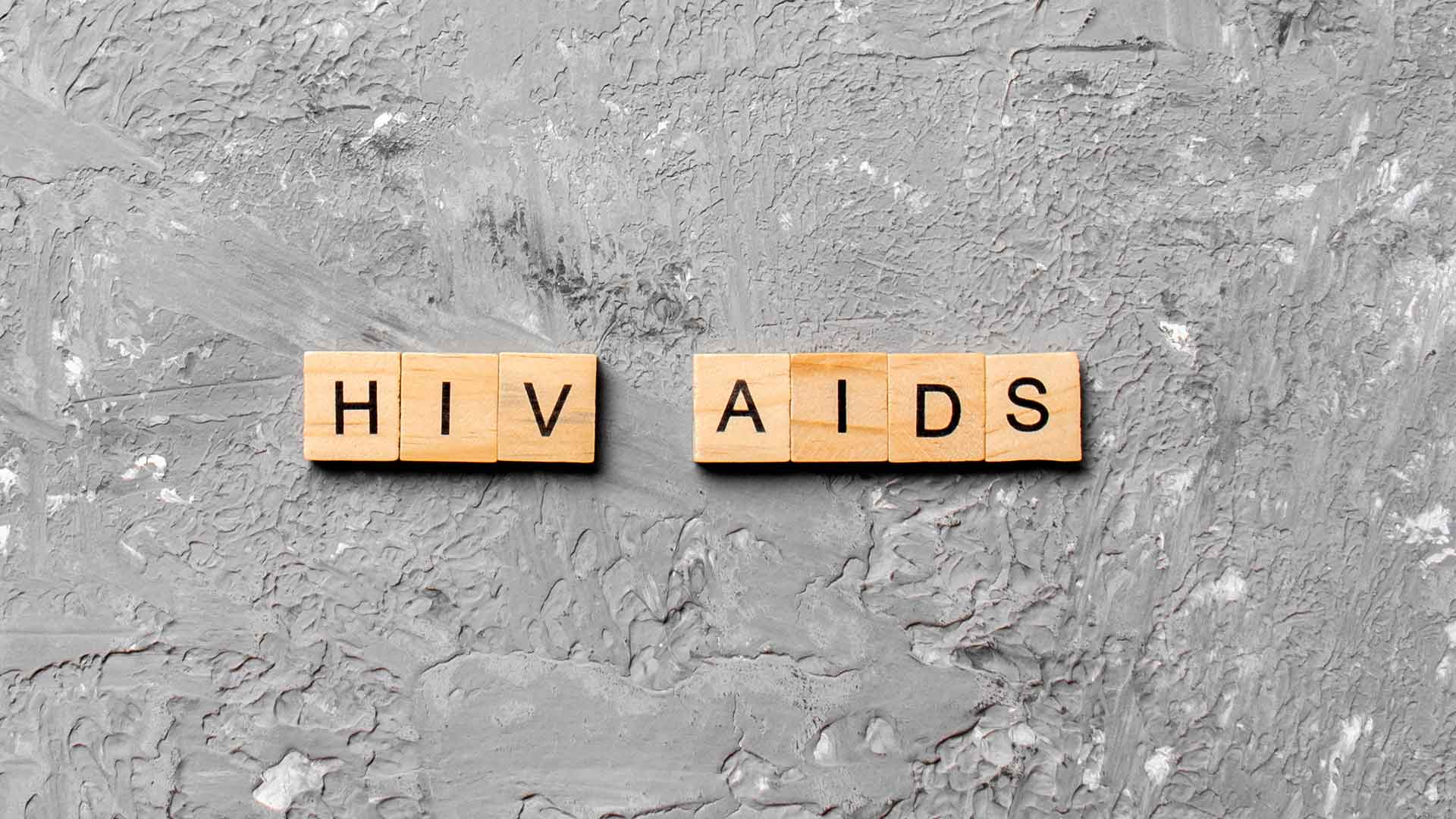 BLOCCHI DI TESTO con scritto HIV e AIDS